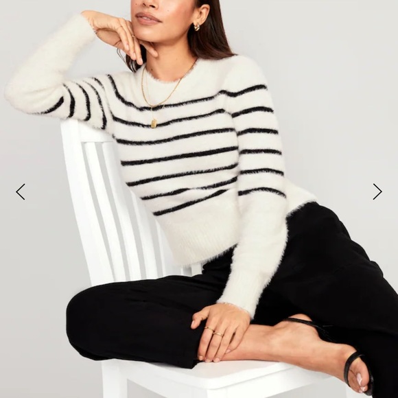 NWT OLD NAVY Eyelash Shine Sweater Color: Black White - Picture 3 of 6